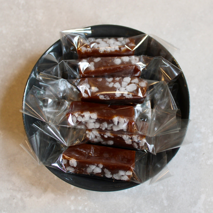 Petit Cadeau of Gingerbread Spices + Pearl Sugar Caramel°